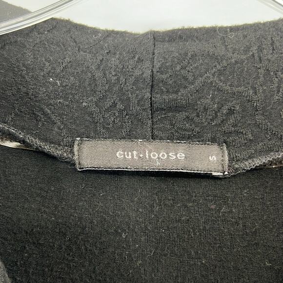 Cut Loose Women's Cowl Neck All Over Floral Print Blouse - Black - Small - Picture 3 of 7